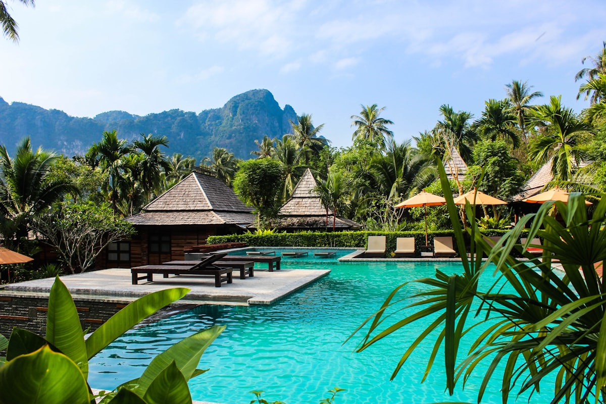 Thailand-Hotel direkt buchen, über ein Portal oder mit Beratung?